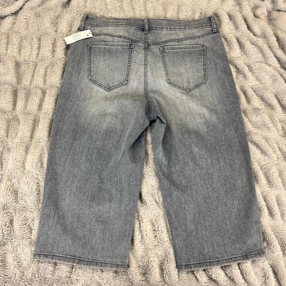 Gloria Vanderbilt Jeans Womens 10 Skimmer Capri Light Wash Stretch Denim NWT - Picture 2 of 9